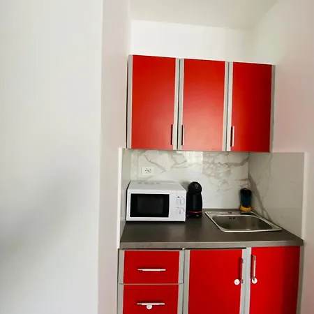 Apartment Center *