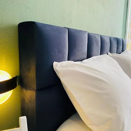 Center Apartment *
